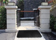 Cinnye 4“ Rise Solid Rubber Power Wheelchair Scooter Threshold Ramp 1600lb Cap