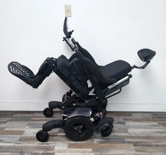 QUICKIE Q 700M WHEELCHAIR , POWER TILT,RECLINE , LEGS,LIFT , 1 MILE.