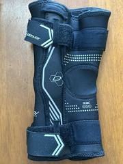 DonJoy Performance Bionic Drytex Hinged Knee Sleeve Size Small