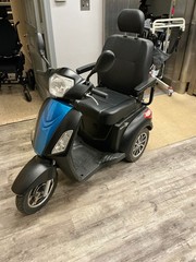 Pride Mobility Raptor Mobility Scooter 3 Wheel Black „OPEN BOX“