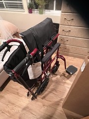 Drive Transport Wheelchair Foldable Red 22″x18″ Seat Flat Tires 450lb Capacity