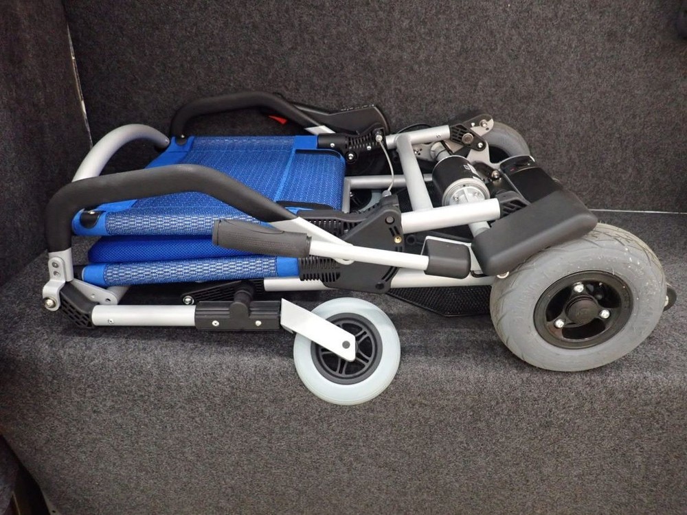 ZINGER 08300 BLU 02 Folding Power Chair, 275lbs Capacity*
