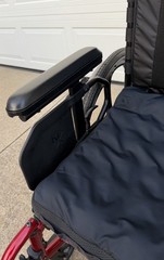 Ki Mobility Catalyst 5 Wheelchair 20×18 w/ ROHO Mosaic Air Cushion 2024 Red