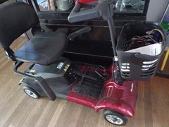Innuovo W3431 4-Wheeled Electric Scooter