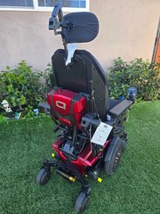 Quantum Q6 Stretto 3 Wheelchair Mint Condition 22″ Wide New Batteries