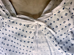 Medline Hospital Patient Gowns 3-Pack White Blue Print Cotton Poly Unisex w/Ties