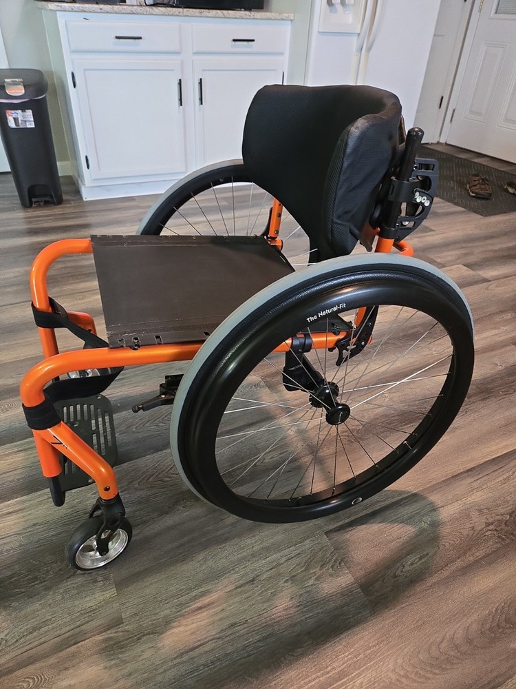 Quickie 7R Manual Wheelchair Ultralight rigid wheelchair 19 x 17