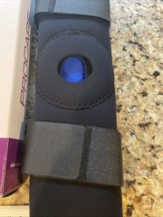 ProCare 79-82733 Hinged Knee Support Size Small Right or Left – New