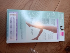 Mediven Assure 12604 Calf Highs 16-20 mmHg Beige Sz XL Closed Toe Open Box Read