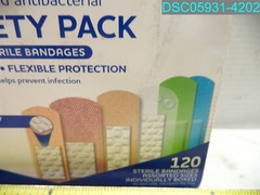 QTY=600(120X5): Rite Aid First Aid Antibacterial Adhesive Bandages Variety Pack