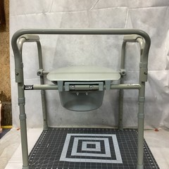 ProBasics BSFC Folding 3-in-1 Commode Steel/Plastic 350 Lb  Cap NEW