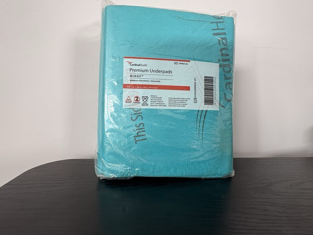 Cardinal Health WINGS Premium Underpads Maximum Absorbency 31x36in Blue Plastic
