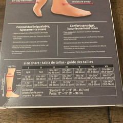 NEW Mediven Comfort Calf High Closed Toe Compression Socks Size V 20-30 Natural