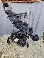 Permobil F5 VS Verical Stander 14″ Seat Lift, Recline, Tilt, Leg, Lights 7.5MPH