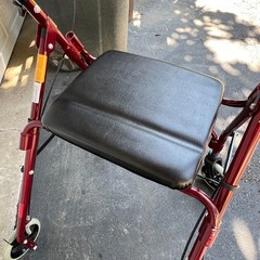 Lumex Walkabout Lite Rollator Walker RJ4300R Burgundy Hand Brakes Seat EUC