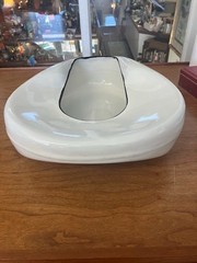 White Bedpan – Vintage Enamelware