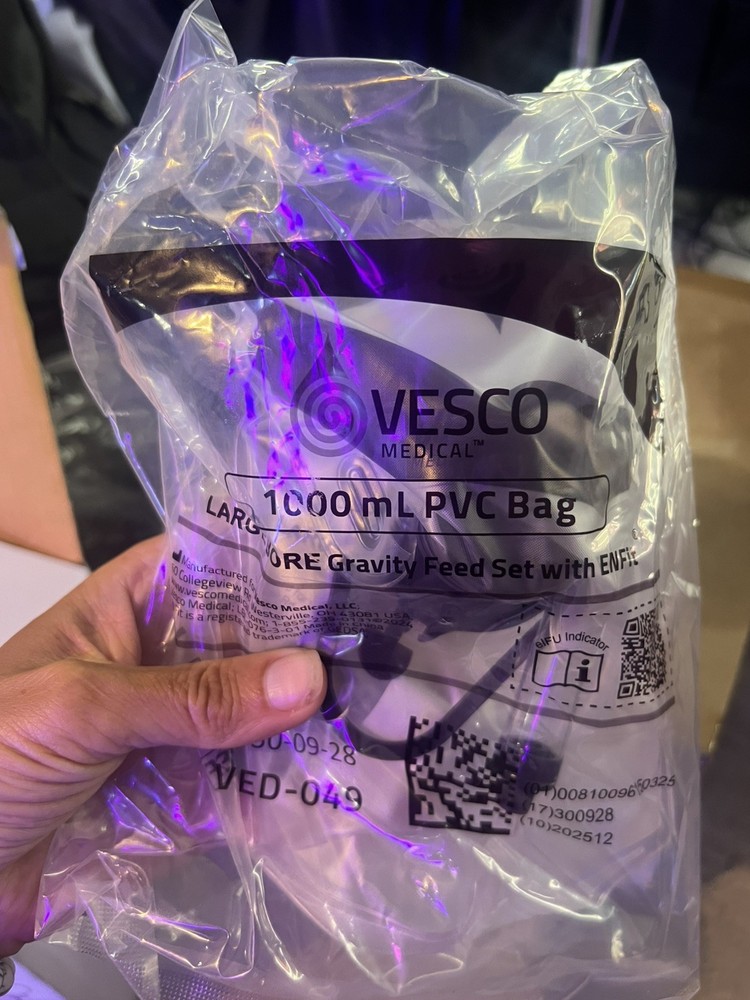 10- Vesco Medical 1000mL PVC Bag Gravity Feeding Set with ENFit Qty Of 10