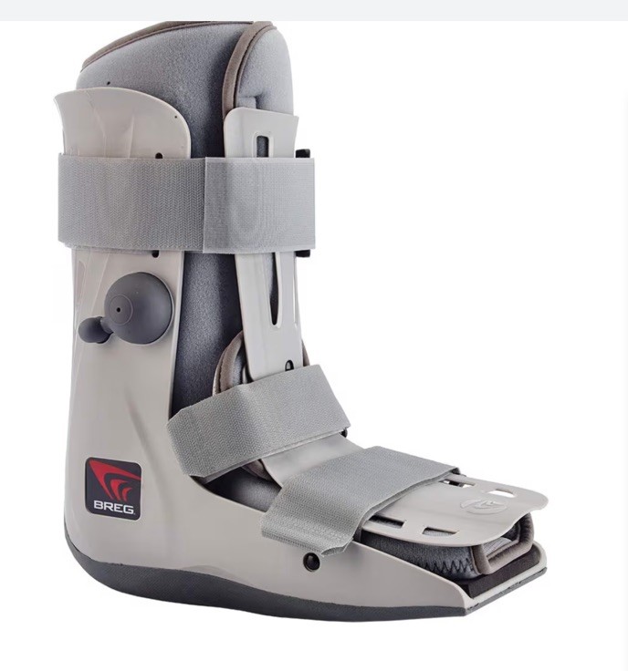 New Breg Genesis Mid-Calf Walker Boot Size Small Pneumatic Air Cast BL525003