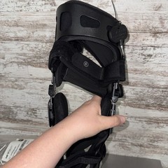Coretech 845 OA Knee Brace Medium