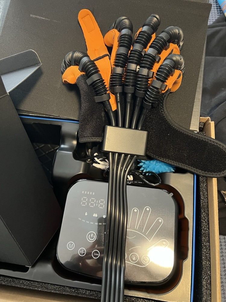 Adjustable Rehabilitation Robot Glove for Hand Therapy, Black Orange, CE RoHS FC