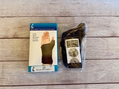 Med Spec Ryno Lacer Short Wrist & Thumb Support With Lacing Closure/Black