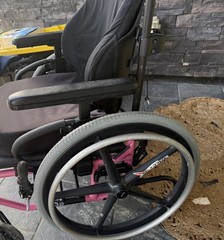 Quickie 2 Folding Wheelchair With Xcore Wheels & In Pink Xl Size Free Shipping!