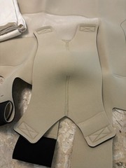 Medi Circaid Juxtafit Essentials Upper LEFT Leg With Knee- Medium Beige New!