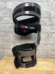 Bledsoe Thruster 3 Medial Short Large Right Brand New MSRP $649