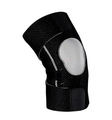 FUTURO Performance Comfort Knee Support Adjustable size Gel Pad 3M 13-17.5” Adj