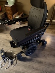 Quantum Edge 3 iLevel Power Wheelchair Electric Mobility Chair 268 Miles