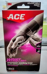 ACE Compression Stabilizing Adjustable Wrist Brace Right Gel Pad Palm Stabilizer