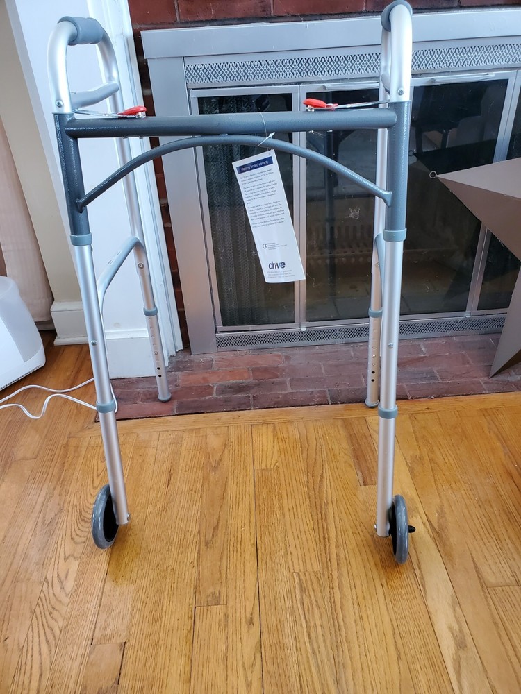 Drive Medical Deluxe Folding Walker 10210-4ASM 5″ Wheels *NEW*