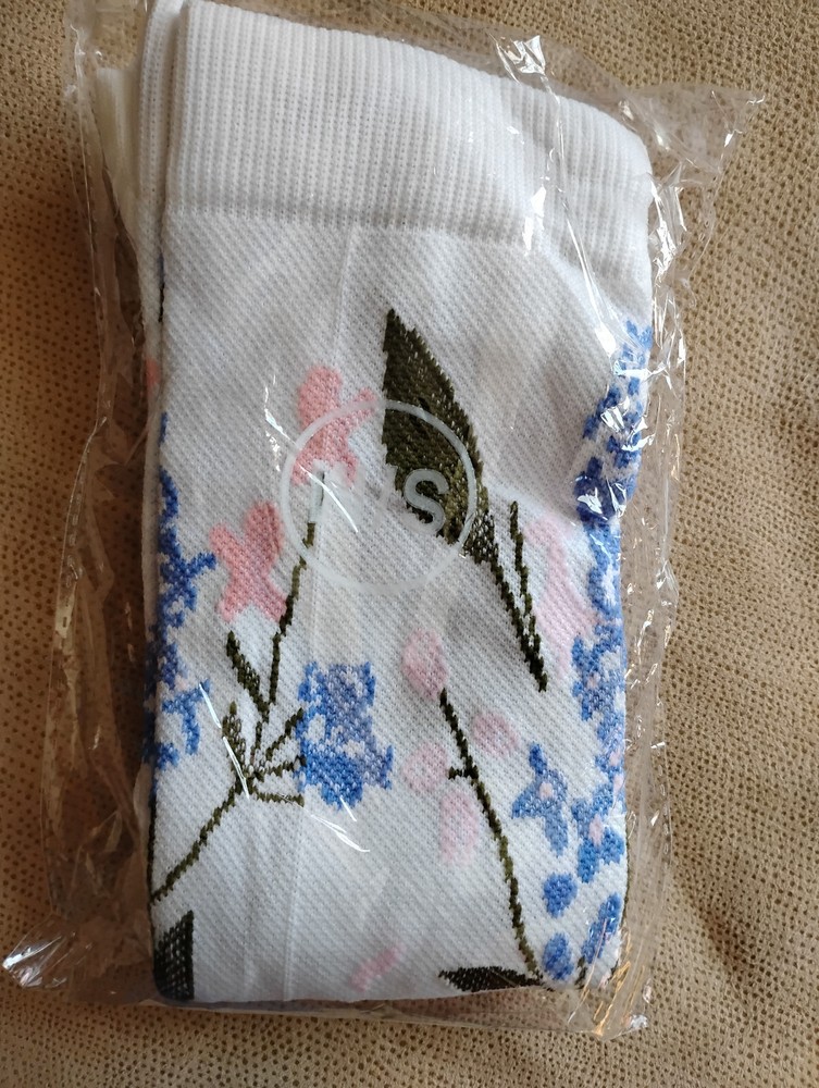 Woman’s Compression Diabetic Floral Socks Brand New White Pink Blue S/M