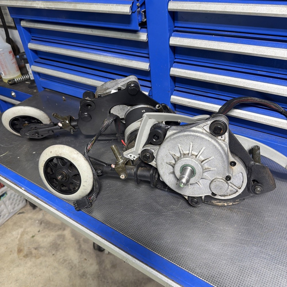 JAZZY SELECT RELPACEMENT MOTOR PM802-D10A PM802-D10B + ANTI TIP WHEEL ASSY