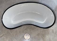Vintage 1940s Cesco Columbian Made White Porcelain Enamel Metal Basin Tray