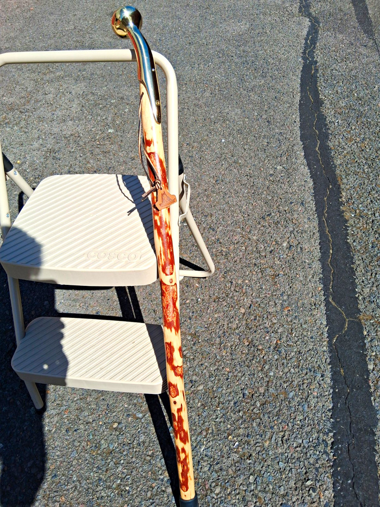 Handmade Manzannita Walking Cane w/ Solidcast Brass Handle, Red/Tan.