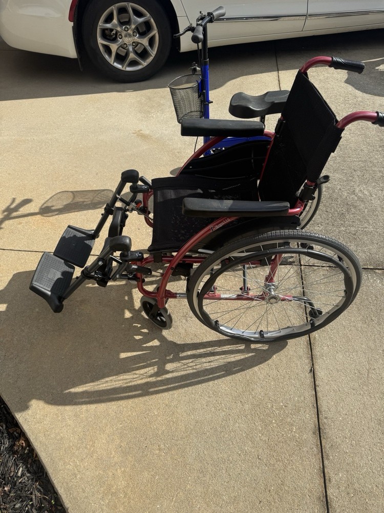 Karman S-115 25 lbs Ultra Light Ergonomic Wheelchair with Removable Footrest …