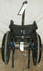 KI MOBILITY TSUNAMI TSLW003902 w.ch. 14″ seat MAX CAPACITY UP TO 165 LBS