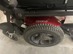Quickie Q700m Sedeo Pro Power Wheelchair with Power Tilt, 22″ Seat, Charger
