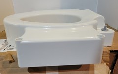 Bemis Rise 4.5″ Raised Toilet Seat w Handles 400 lb Capacity White New Open Box