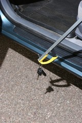 ErgoTek™ PLUS 32” Reacher Grabber Tool for Elderly, Disabled or Daily Living