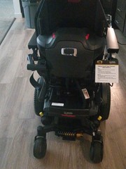 Quantum Edge 3 Power Wheelchair Black Electric iLevel Seat Adjustable Reclining