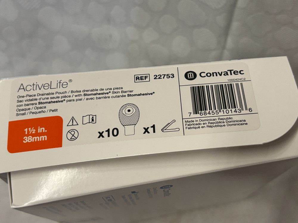 10 ConvaTec 22753 Active Life 1 Piece Barrier & Pouch 1 1/2″ dated 10/27