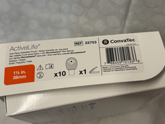 10 ConvaTec 22753 Active Life 1 Piece Barrier & Pouch 1 1/2″ dated 10/27