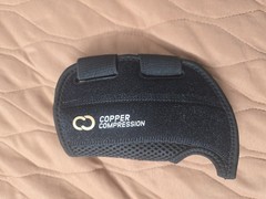 Copper Compression Wrist Brace – Right Hand Adjustable Support Size S/M: 5.5 in