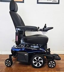 Pride Mobility Jazzy Air 2 Elevating Seat Powerchair – Open Box