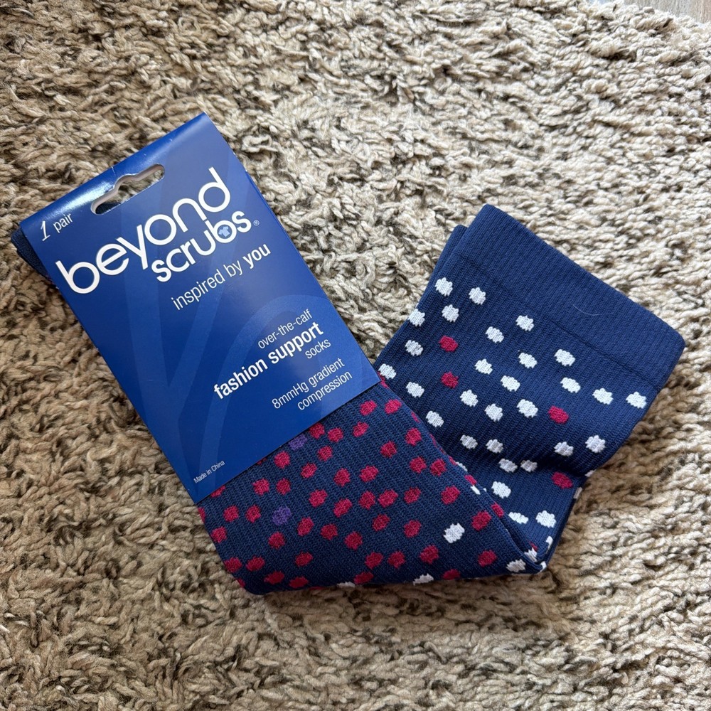 Beyond Scrubs 8mmHg Compression Socks Women Navy Blue Pink White NEW WITH TAGS