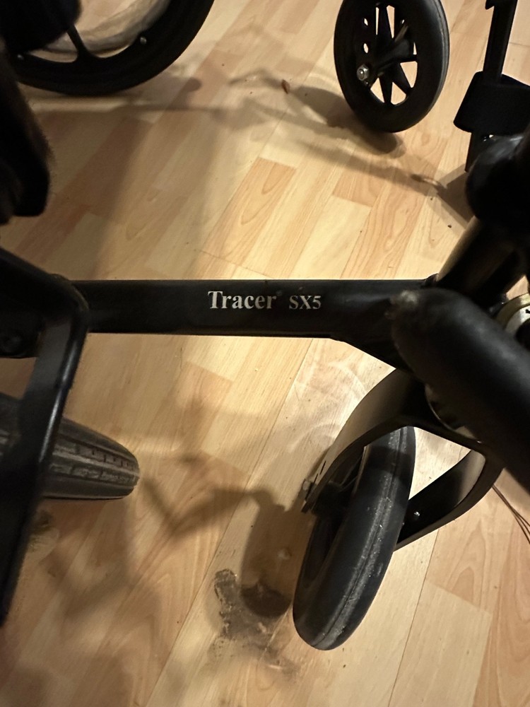 Invacare Tracer SX5 Folding Wheelchair 250lbs (113Kg) Capacity.