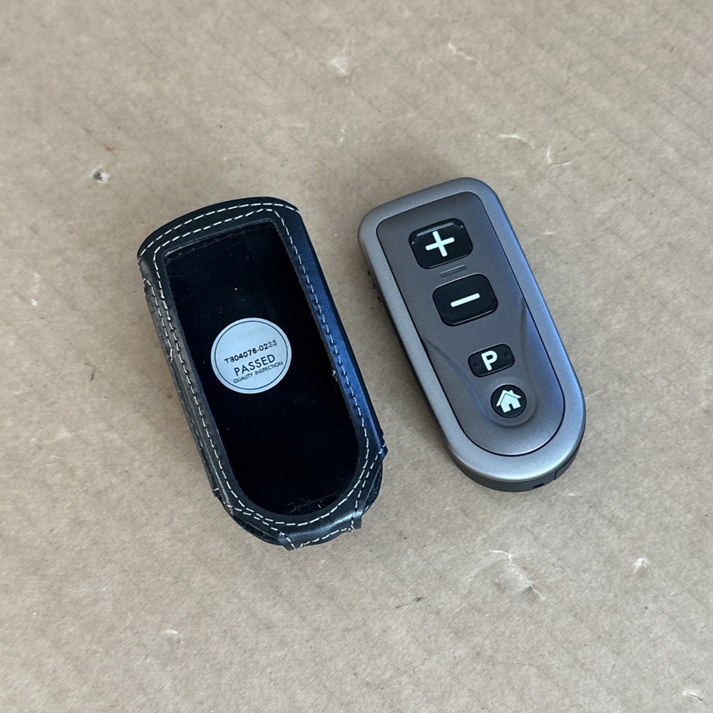 ORIGINAL UNITRON REMOTE CONTROL KWC-PILOTONE2 (Leather Case Included)