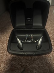 Starkey Livio 1000 RIC R in Canal Hearing Aids & Charging Case